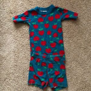{Hanna Andersson} Apple Print Pajamas shorties organic 110 5 cotton